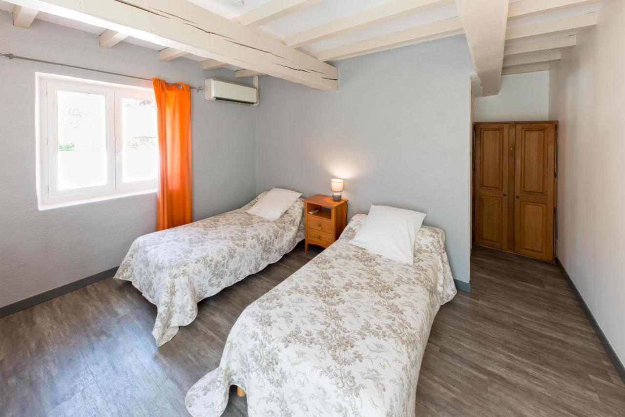 Domaine Saint Julien Otel Buis-les-Baronnies Oda fotoğraf